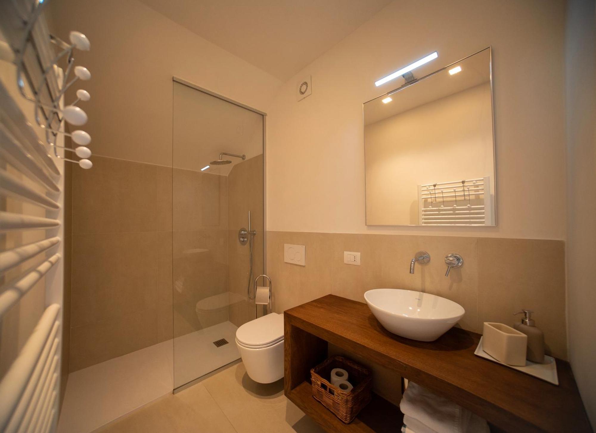 La Mascarana Apartment Lesa Room photo