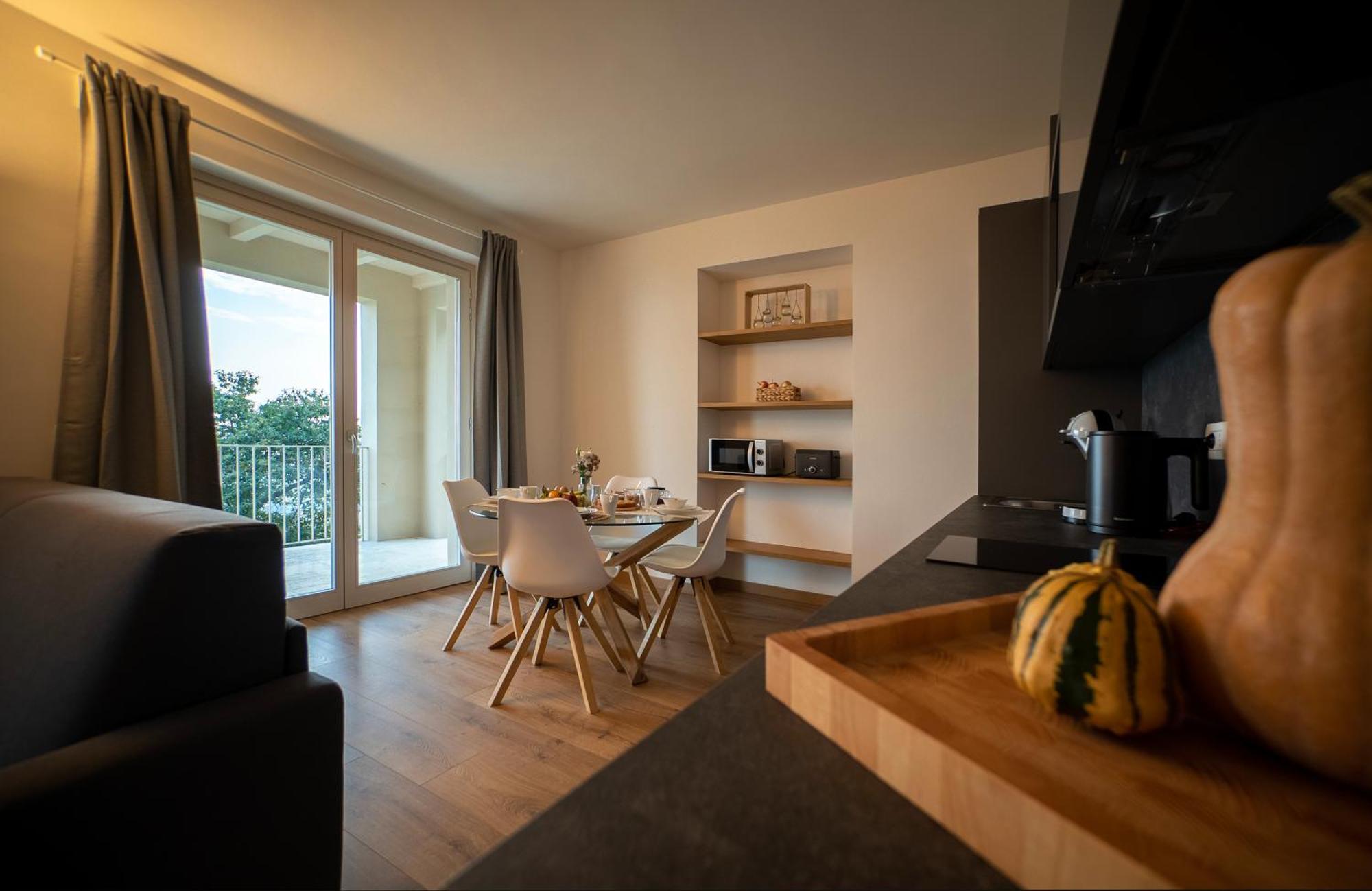 La Mascarana Apartment Lesa Room photo